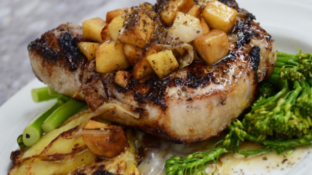 Photo d'un plat à base de viande et de pommes de terre